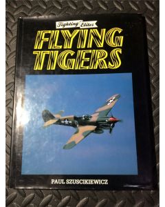 BOOK ILLUSTRATED AIRCRAFT FIGHTING ELITES FLYING TIGERS by Paul Szuscikiewicz