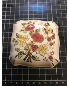 Vintage Porcelain Lidded TRINKET BOX - Zsolnay Hungary 9421