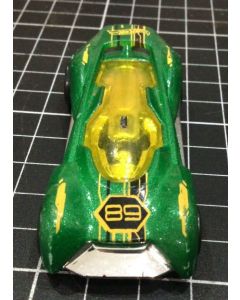 Hot Wheels 2016 Mattel Green and Yellow Futurismo #89 Diecast Made in Malaysia